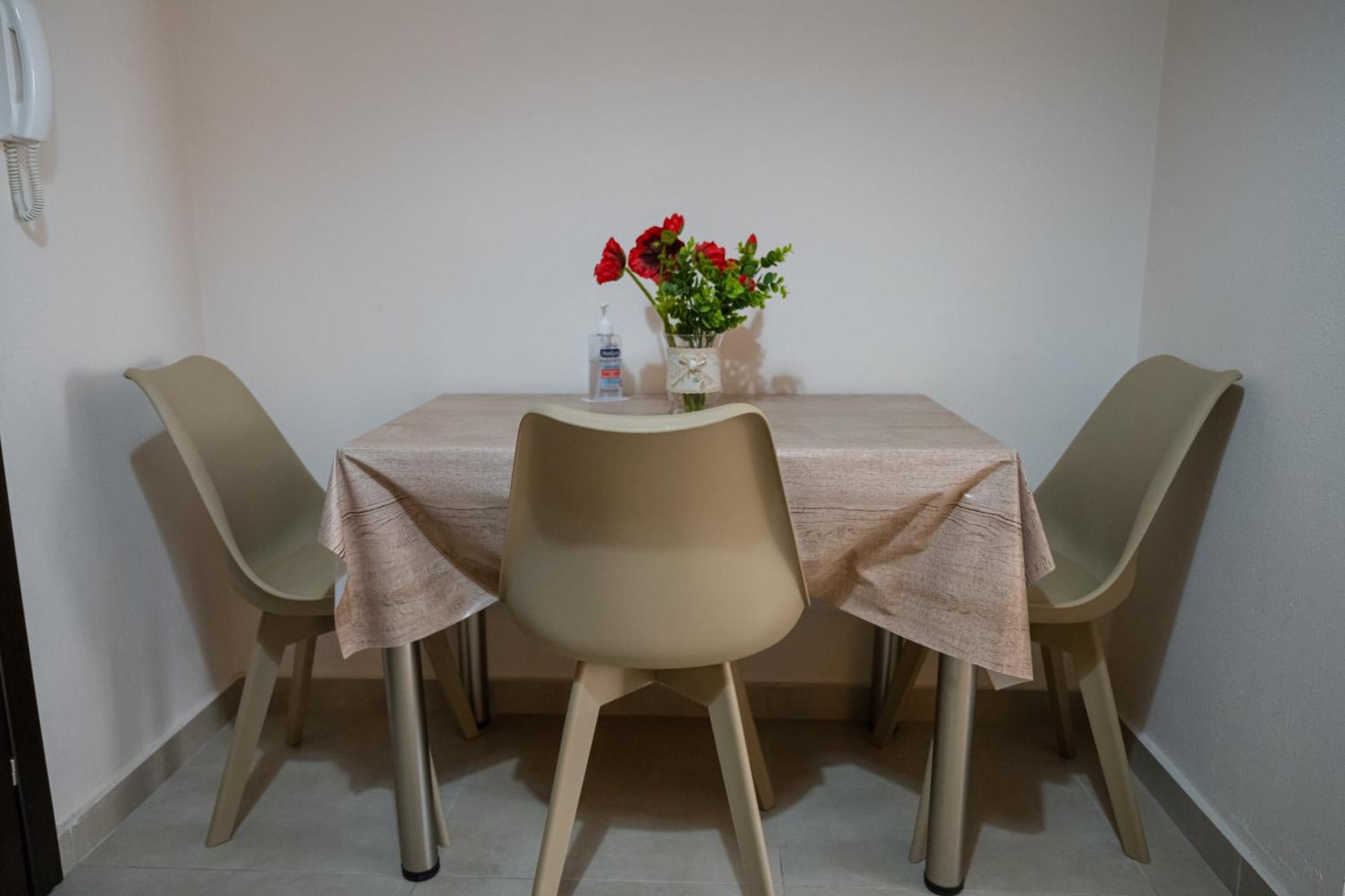 Theo And Irin'S Houses Φλογητά Εξωτερικό φωτογραφία